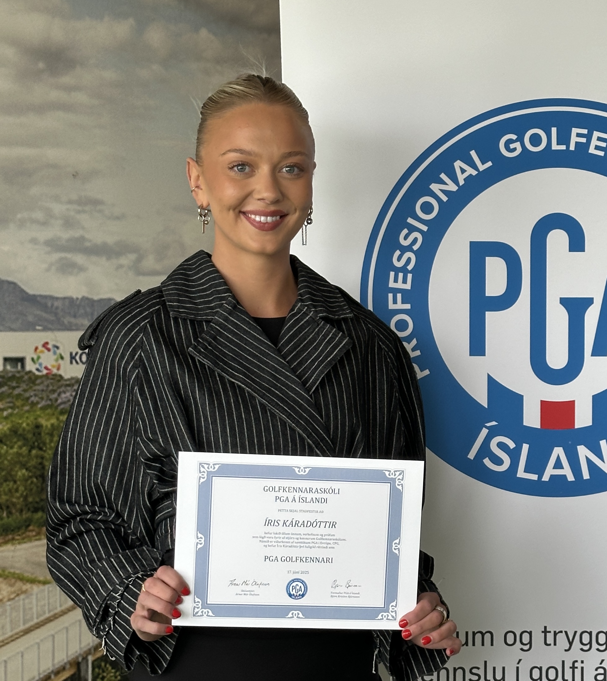 Íris Lorange Káradóttir